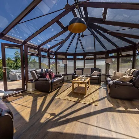 The Farmhouse, Sebergham, Spacious Family Or Group In A Rural Setting Close To Caldbeck