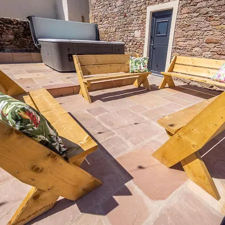 The Farmhouse, Sebergham, Spacious Family Or Group In A Rural Setting Close To Caldbeck Semesterbostad Sebergham